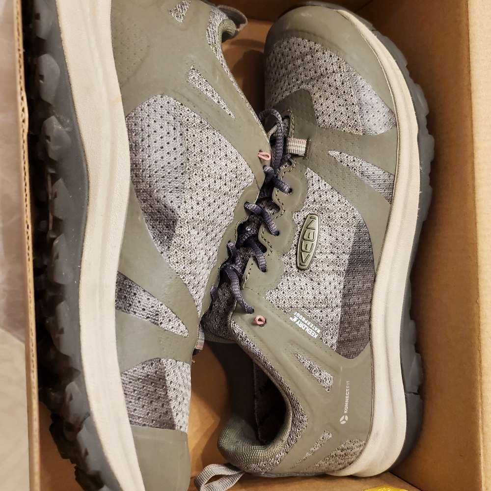 Women Keen Terradora II Waterproof Shoes Size 9